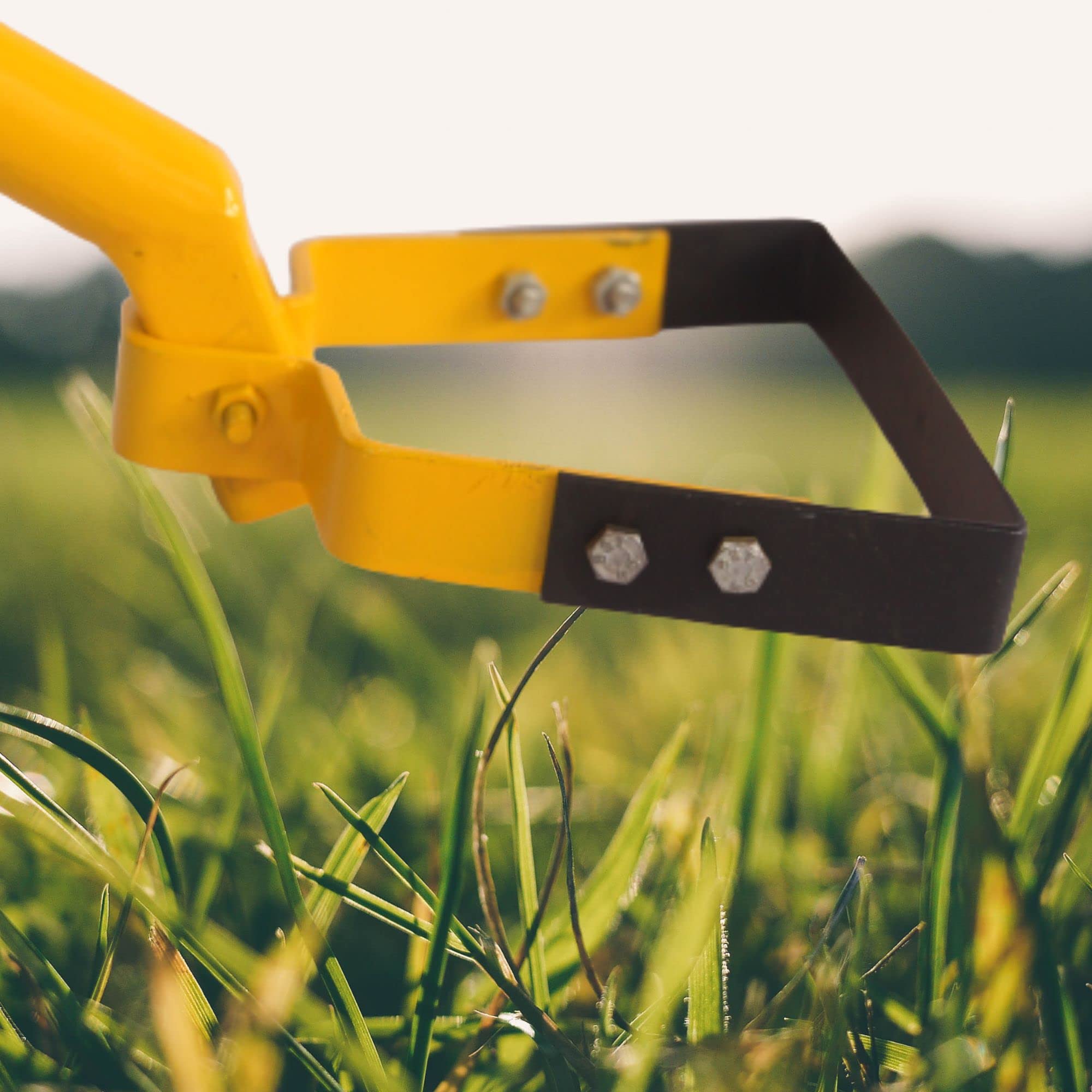 Yuvismart Weeder with Handle | Hand Weeder Tool with 4.5 feet Handle & 6.5 inch Blade Helps You Remove The Weed Easily | Weed Remover Tool - Image 2